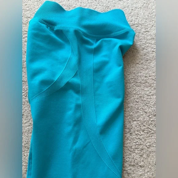 YoungLA W252 Curve Hourglass Leggings - Picture 7 of 9